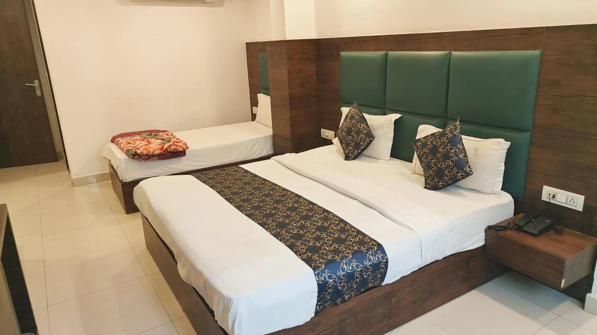 Hotel The Caves A Family Hotel Near Igi Airport New Delhi